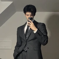 คิง (แฝนคนกลาง)
