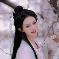 หลิวฮวาหราน(พี่น.อ+องค์​หญิง​สี่)​