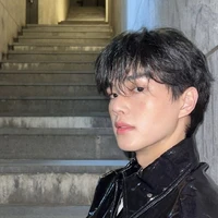 Song Kang 