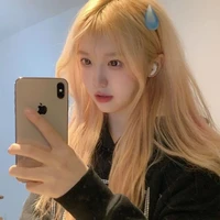 นํ้าพลอย : น้องสาว นอ.
