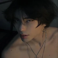 LOUIS👁️👄👁️