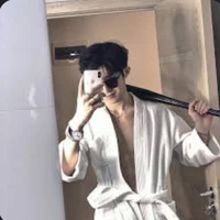 หมอก(เพื่อนพระเอก+รองประธาน1)