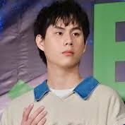 ธารา_(เพื่อนนายเอก/ลูกเจ้าของโรงพยาบาล)