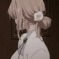 Violet(สาวใช้ Lelena)