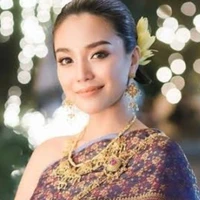 แม่จันทรา