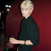 น่านฟ้า(นายเอก)