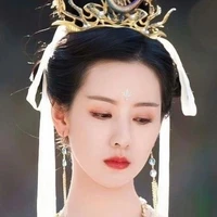 นางรอง  ปิงจื่อฮวา