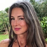 Sandra (Avó da Dhemilly)
