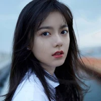 มิน(นางเอก)