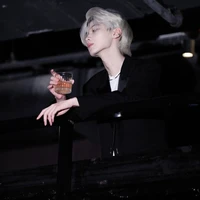 คิง(พระเอก.แฝดพี่)