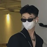 โรมัน(พี่ชายของอีช.น)