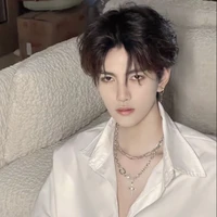 โมส(หัวหน้าหน่วยสาม)