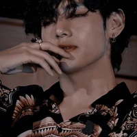 choi Taehyung/V (MC)