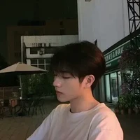 อคิณ พ่อพระเอก