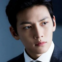 ARTHUR (sekretaris Izumi)