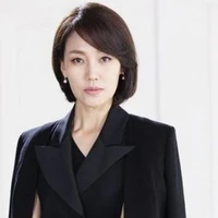 โรส(แม่พระเอก)