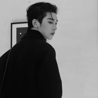 ราชันย์(พ่อพ.อ)😈