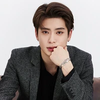 ภาม:พระเอก