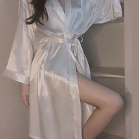 ม่อน