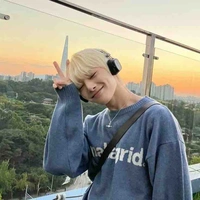 Hwang Jeongin / I.N