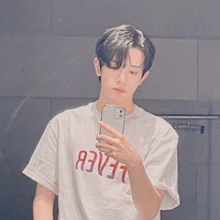 ม่อน