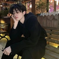 เบ็นเท็น (ช่างสัก)