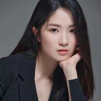 Kim Hye Yoon(O)