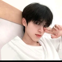 ม่อน,,เพื่อนของนายเอก,,
