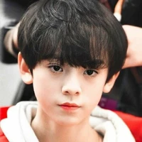 Zhoul Yi (Criança)