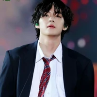Kim Taehyung (Alfa dominante )