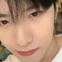 นายเอก(นิว)
