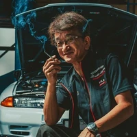 ลุงเจ้าของบ่อ