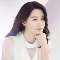 Mrs Kim (Mom)
