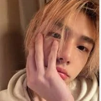 Hyunjin (a.d)•19•