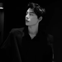 Kin}คิน⚜️