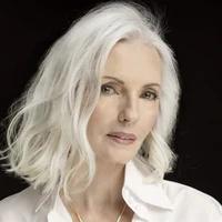 grandmother/Sienna Romano