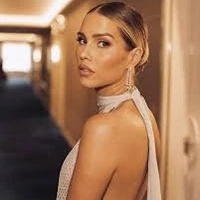 Lara Astor (ML Mother)