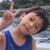 Hwang Hyunjin (16 anos atrás