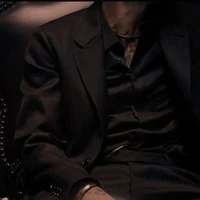 เฟยหรง(พอ.+มหาเศรษฐี)