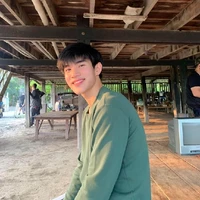 ปานขวัญ(นายเอก)