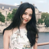 jeon jisoo /( MC sis)