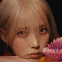 Ji-Eun (Mom Eca)