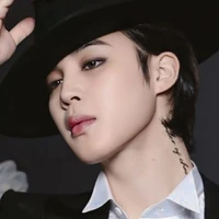 park jimin ( right hand of tae)