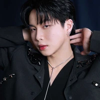 จั๋ง(รุ่นพี่)