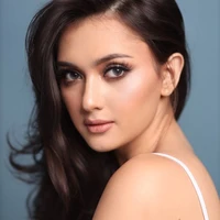Aish Carter (Clara