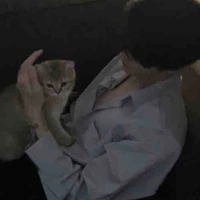 เมษา(นายเอก)