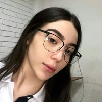 มิลินตอนใส่แว่น