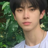 นธี(น้องต่างเเม่น.อ)