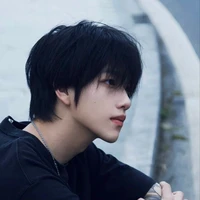 เก้า(มือขวาพอ.)