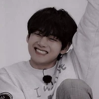 Kim Taehyung (MC)